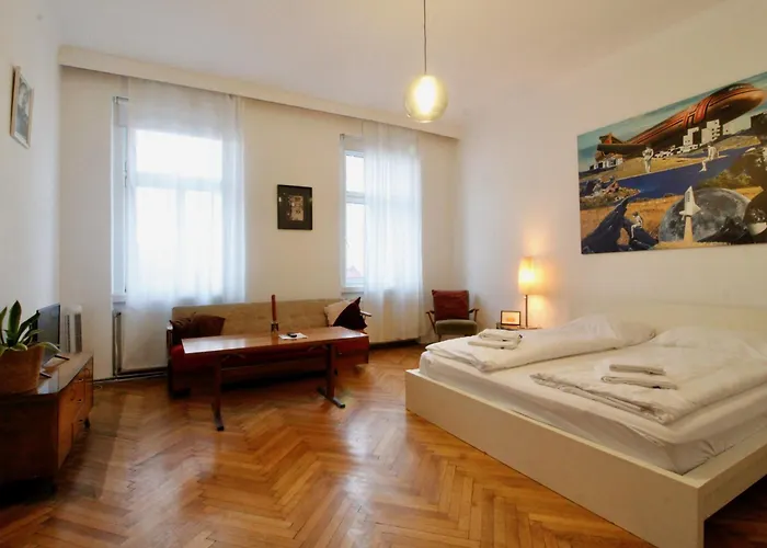 Apartment Bright Elegant Flat In Center